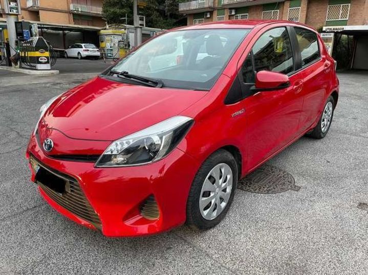 Продам Toyota Yaris Hybrid 2013 года в Киеве