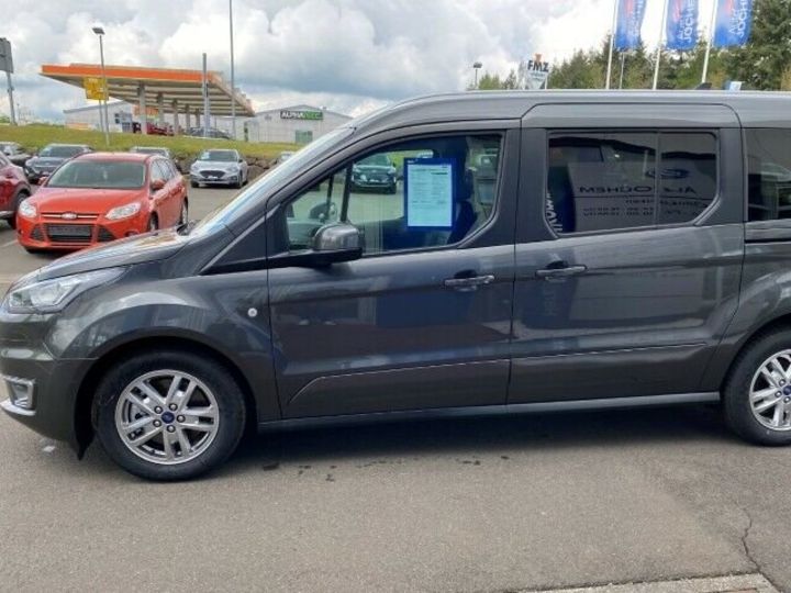 Продам Ford Tourneo Connect пасс. 2021 года в Киеве