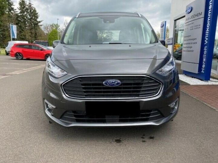 Продам Ford Tourneo Connect пасс. 2021 года в Киеве