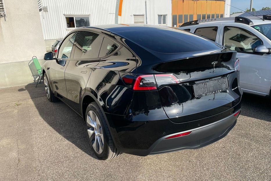 Продам Tesla Model Y Europa Long Range Dual Motor 2021 года в Киеве