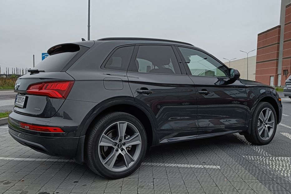 Продам Audi Q5 Premium plus Quattro  2019 года в Львове