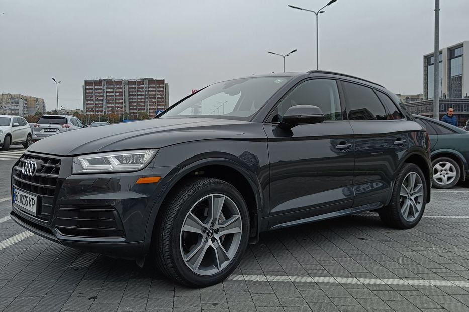 Продам Audi Q5 Premium plus Quattro  2019 года в Львове