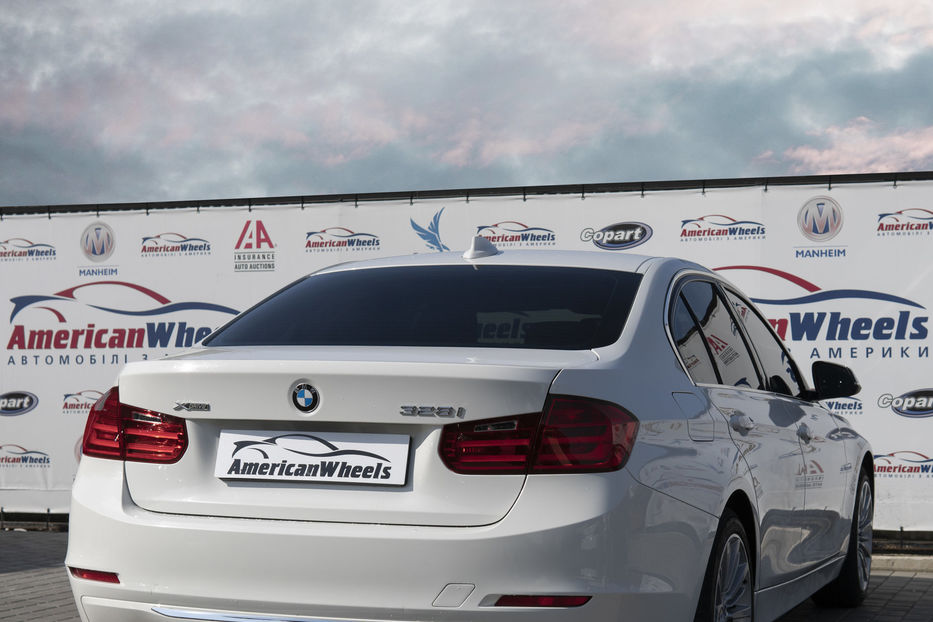 Продам BMW 328 Xi Luxury Line 2014 года в Черновцах