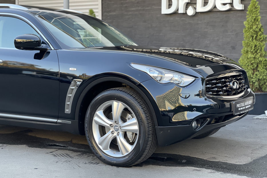 Продам Infiniti FX 37 2011 года в Киеве