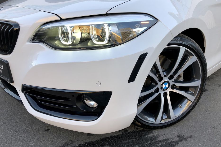 Продам BMW 2 Series 230i X-Drive 2019 года в Киеве