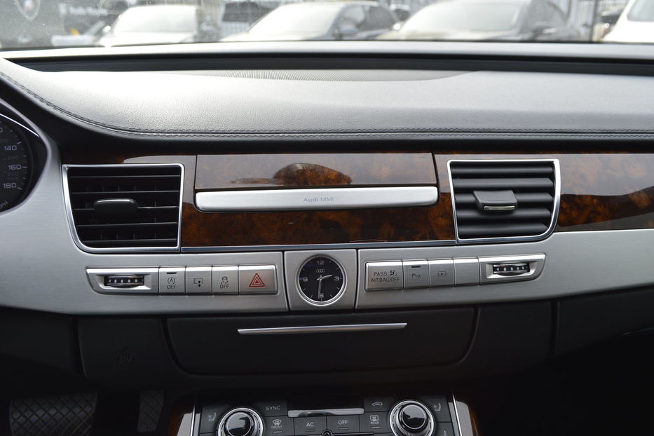 Продам Audi A8 Quattro  2012 года в Одессе