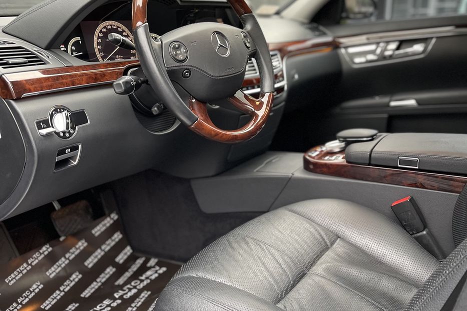 Продам Mercedes-Benz S-Class 550 4MATIC AMG 2008 года в Киеве