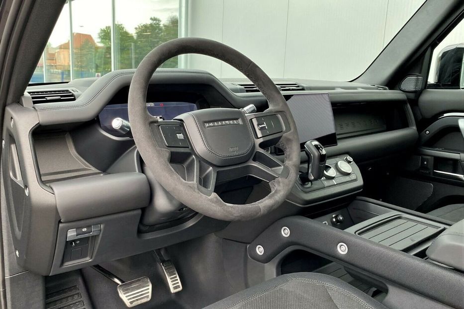 Продам Land Rover Defender 90 V8 P525 2021 года в Киеве