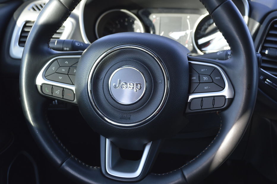 Продам Jeep Compass Latitude 2020 года в Одессе