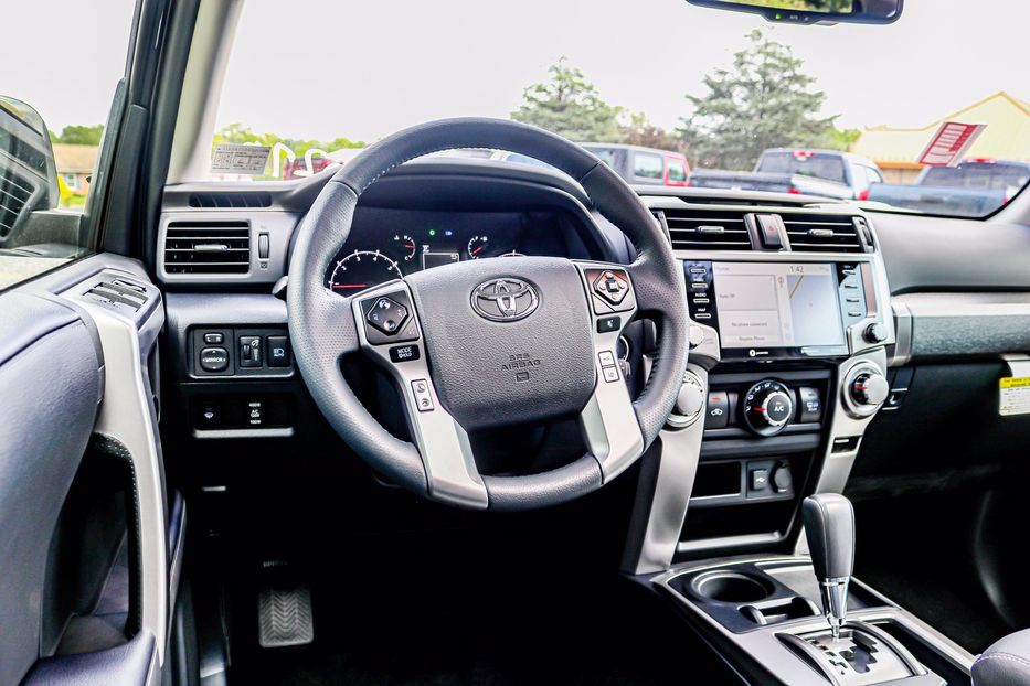 Продам Toyota 4Runner 2021 года в Киеве