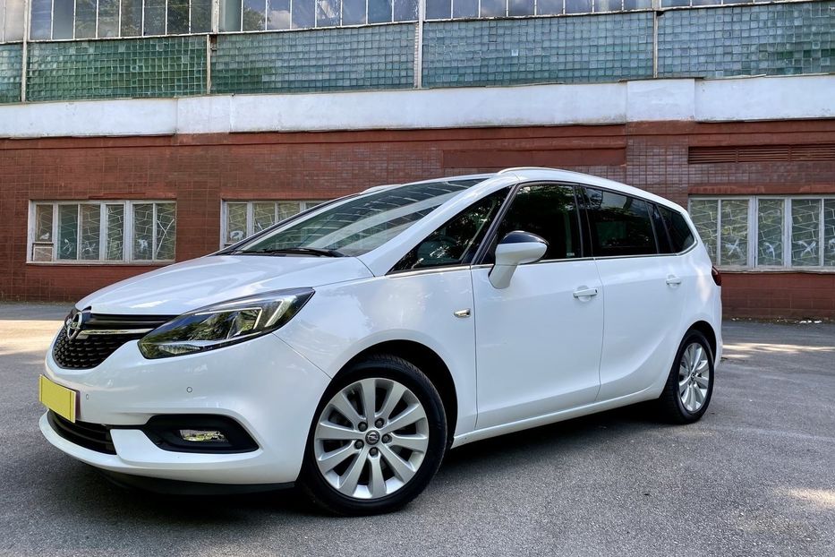 Продам Opel Zafira Tourer 7місць (В УКРАЇНІ) 2017 года в Львове