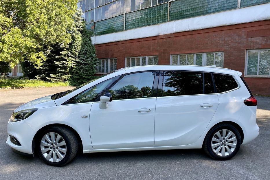 Продам Opel Zafira Tourer 7місць (В УКРАЇНІ) 2017 года в Львове