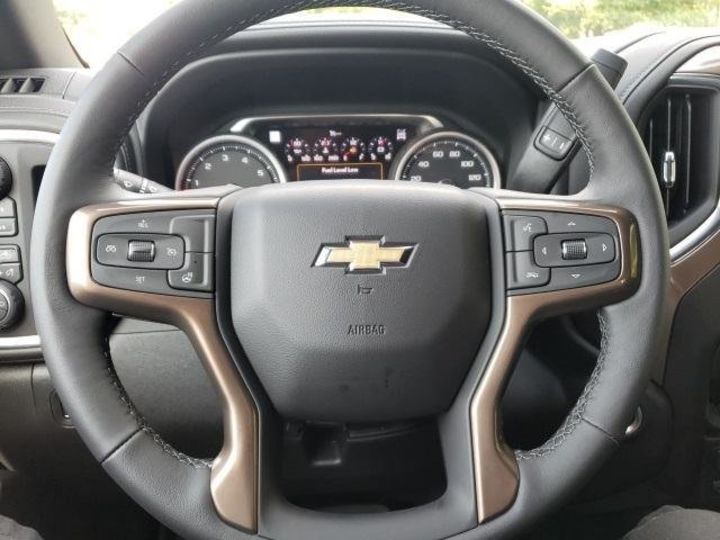 Продам Chevrolet Silverado 2500H 2021 года в Киеве