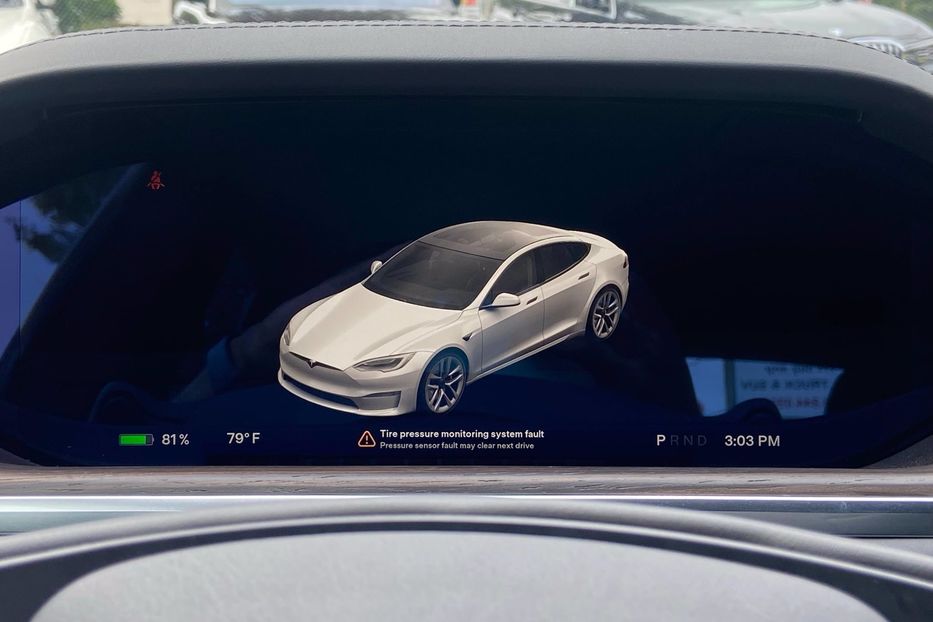 Продам Tesla Model S PLAID 2021 года в Киеве