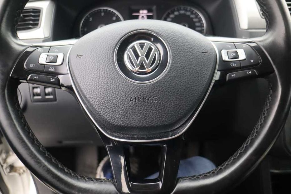 Продам Volkswagen Caddy пасс. 2.0 MAXI DESTRONIK 2016 года в Львове
