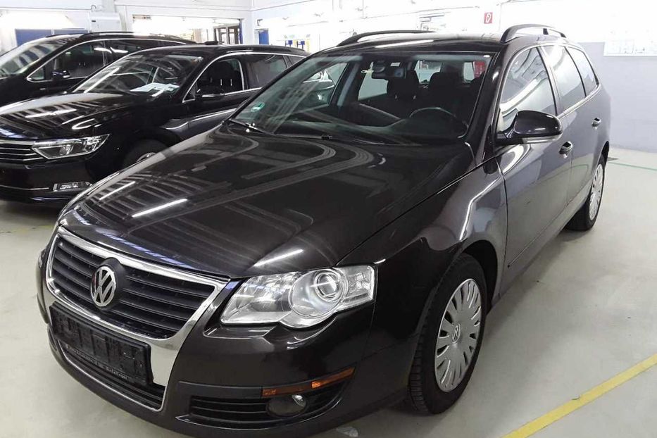 Продам Volkswagen Passat B6  2.0 TDI 103kW 2008 года в Львове