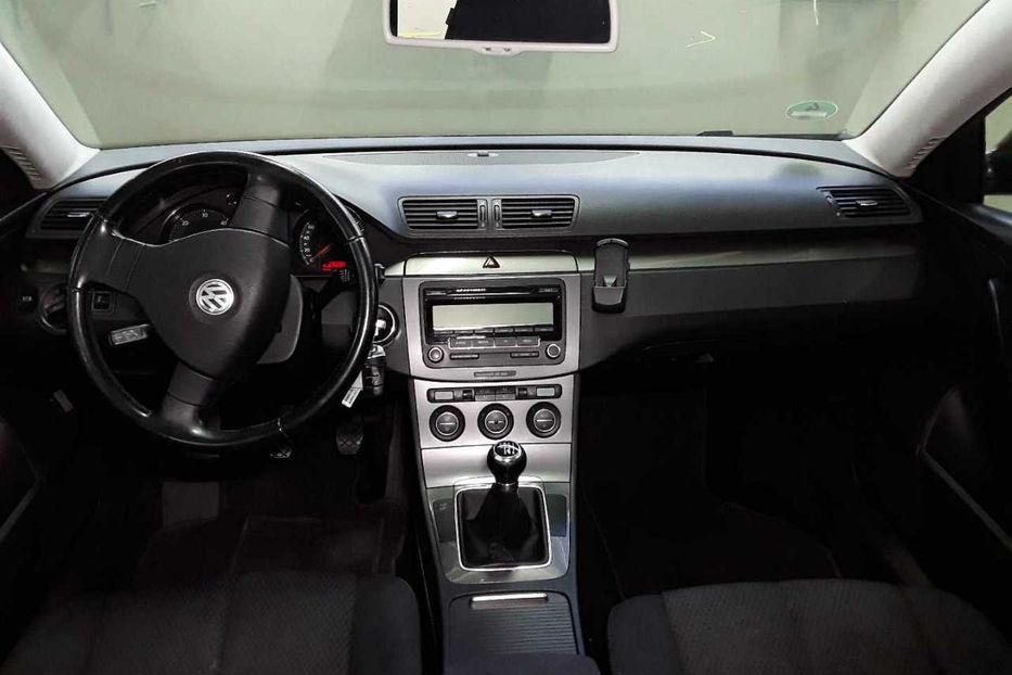 Продам Volkswagen Passat B6  2.0 TDI 103kW 2008 года в Львове