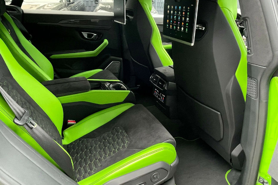 Продам Lamborghini Urus PEARL CAPSULE CARBON 2021 года в Киеве