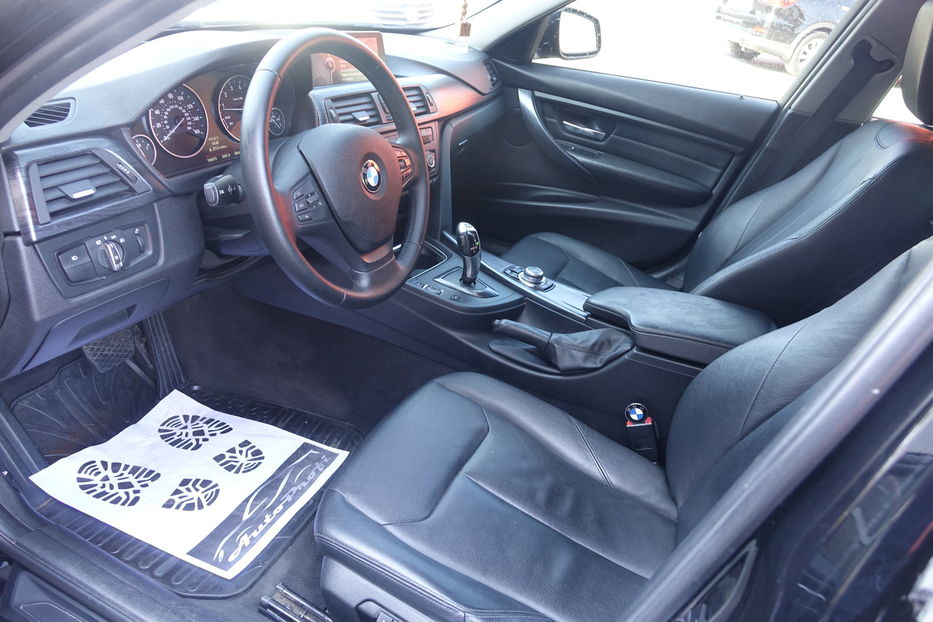 Продам BMW 320 2013 года в Одессе