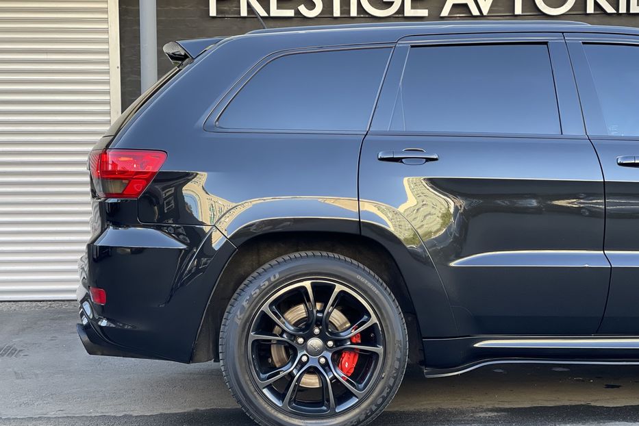 Продам Jeep Grand Cherokee SRT8 2012 года в Киеве