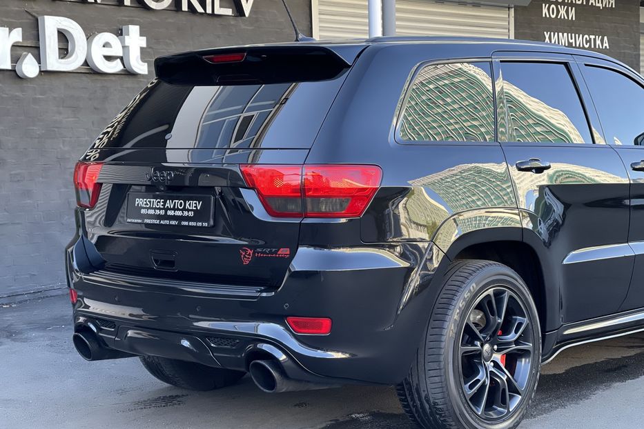 Продам Jeep Grand Cherokee SRT8 2012 года в Киеве