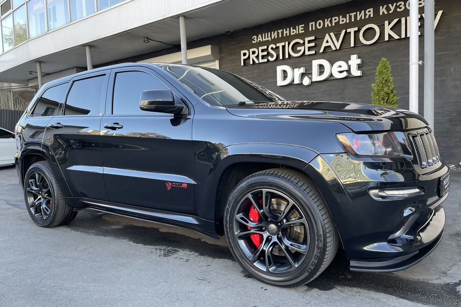 Продам Jeep Grand Cherokee SRT8 2012 года в Киеве