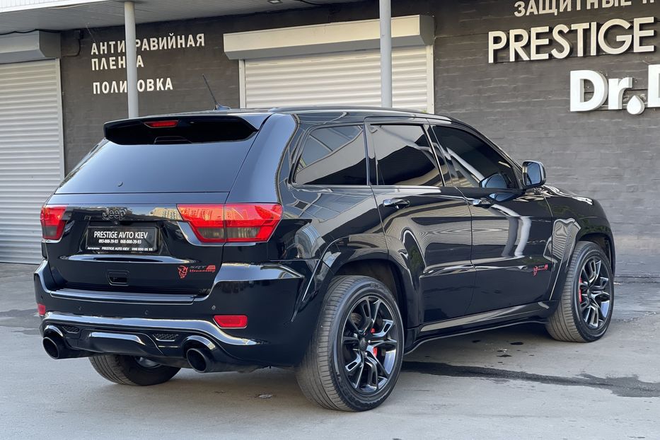 Продам Jeep Grand Cherokee SRT8 2012 года в Киеве