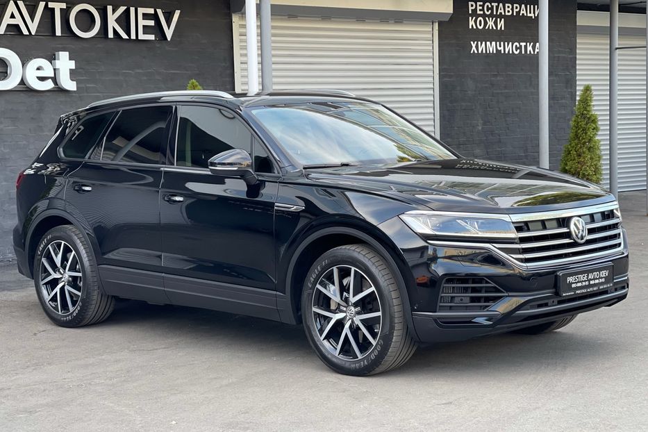 Продам Volkswagen Touareg V6 TFSI 2018 года в Киеве