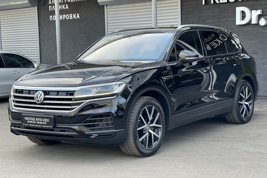 Продам Volkswagen Touareg V6 TFSI 2018 года в Киеве