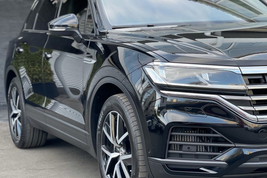 Продам Volkswagen Touareg V6 TFSI 2018 года в Киеве