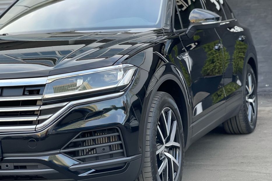 Продам Volkswagen Touareg V6 TFSI 2018 года в Киеве