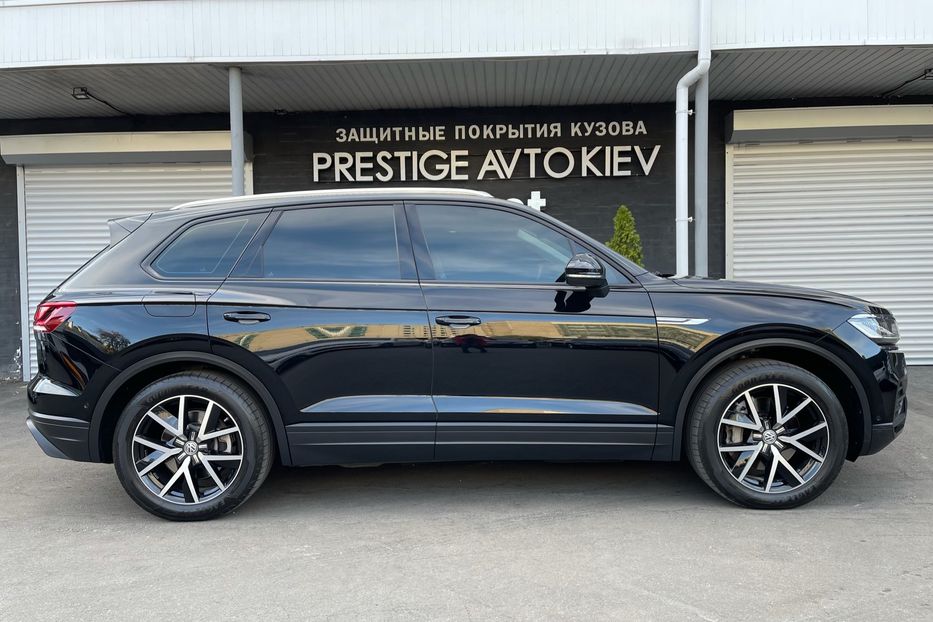 Продам Volkswagen Touareg V6 TFSI 2018 года в Киеве