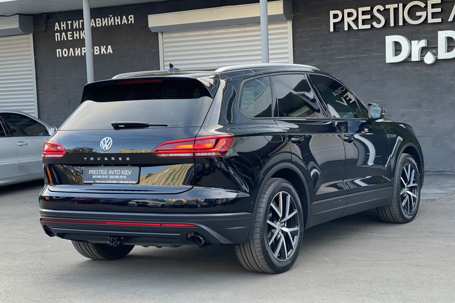 Продам Volkswagen Touareg V6 TFSI 2018 года в Киеве