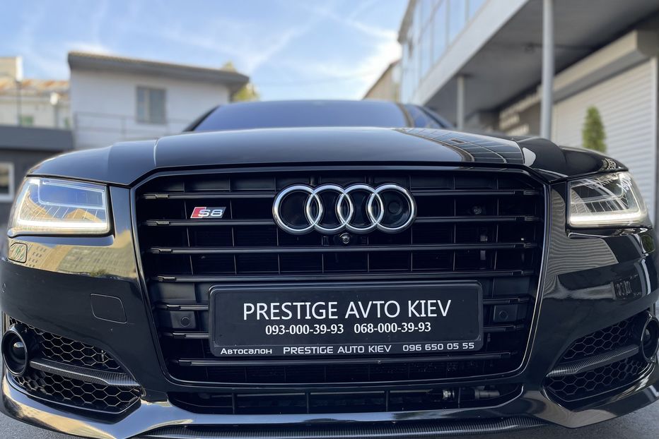 Продам Audi S8 2016 года в Киеве