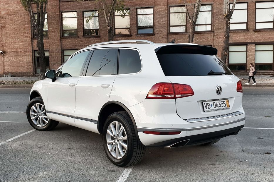 Продам Volkswagen Touareg 2017 года в Киеве