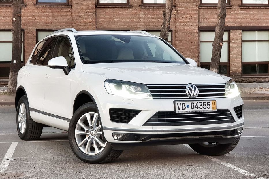 Продам Volkswagen Touareg 2017 года в Киеве