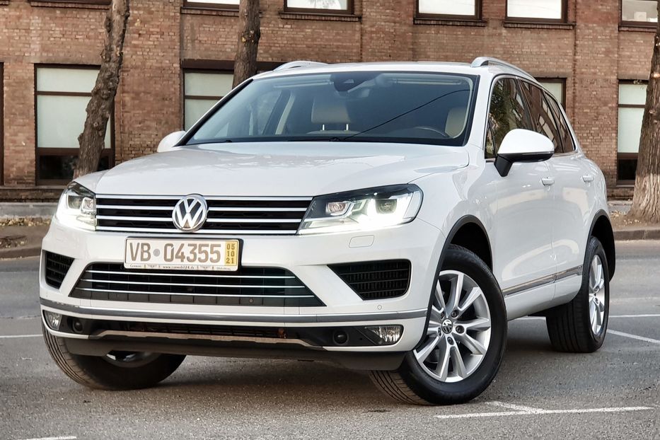 Продам Volkswagen Touareg 2017 года в Киеве