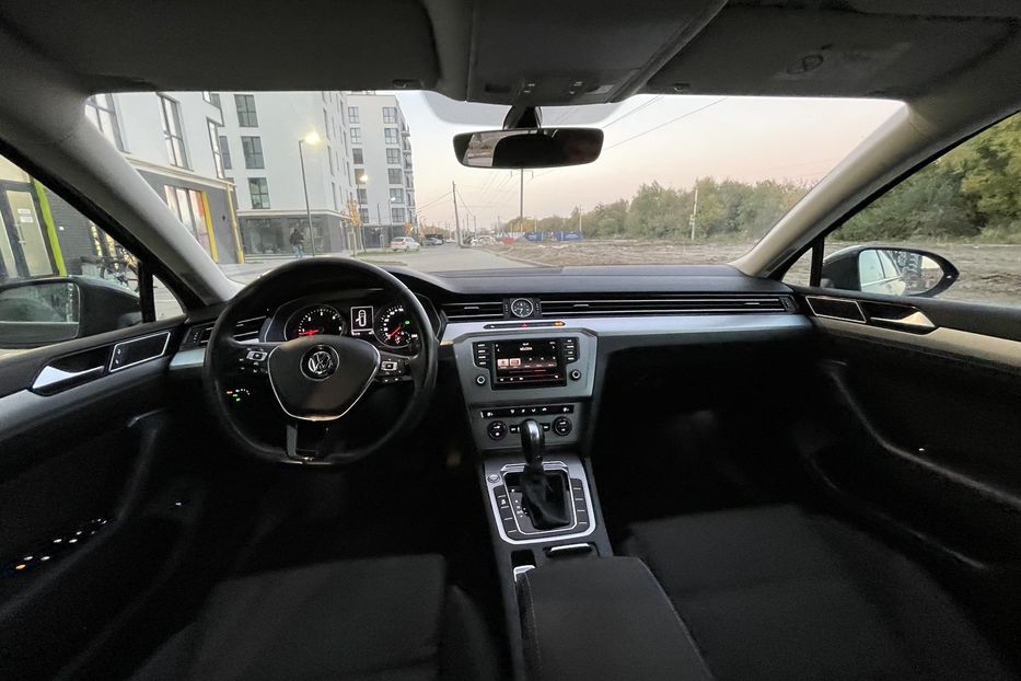 Продам Volkswagen Passat B8 Comfortline 2015 года в Львове