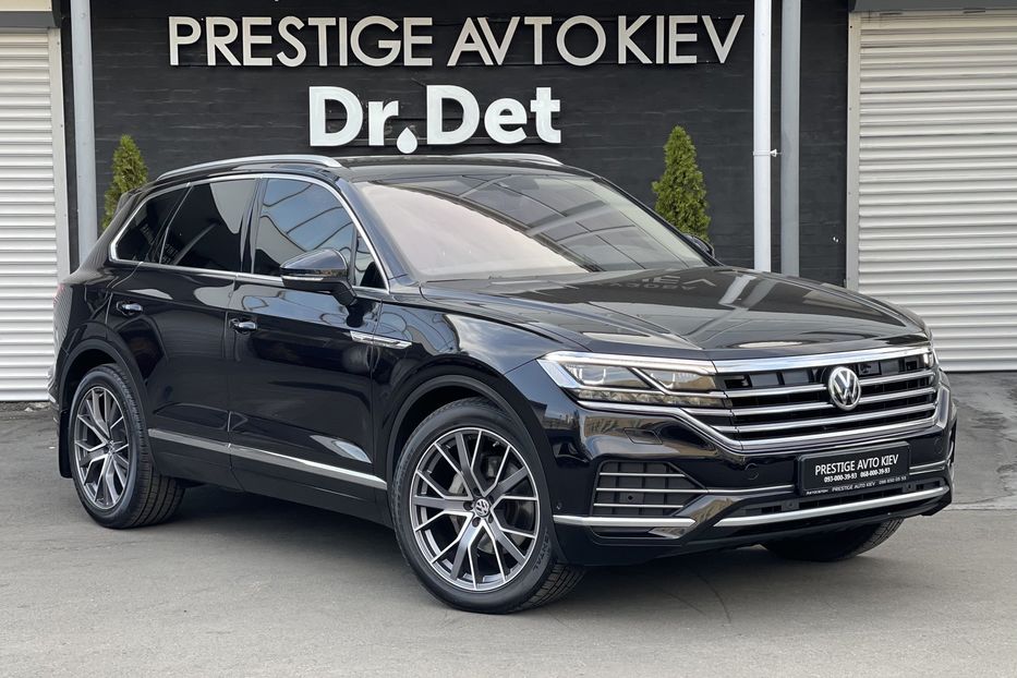 Продам Volkswagen Touareg 2018 года в Киеве