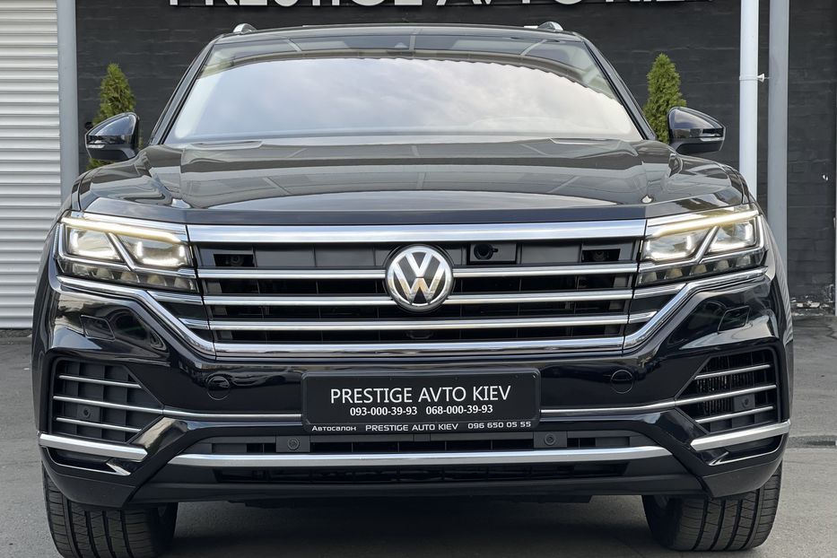 Продам Volkswagen Touareg 2018 года в Киеве