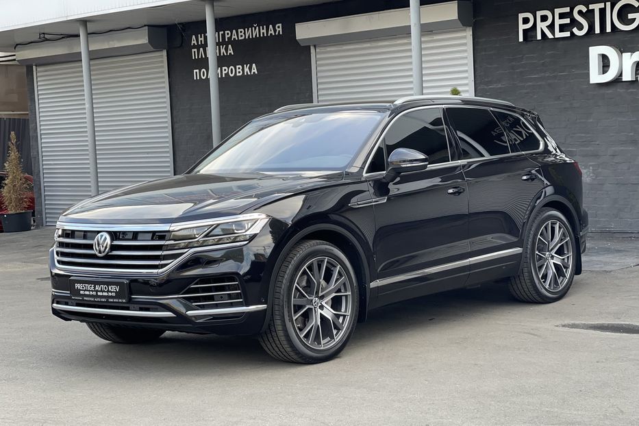 Продам Volkswagen Touareg 2018 года в Киеве