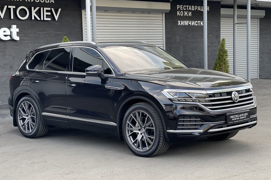 Продам Volkswagen Touareg 2018 года в Киеве