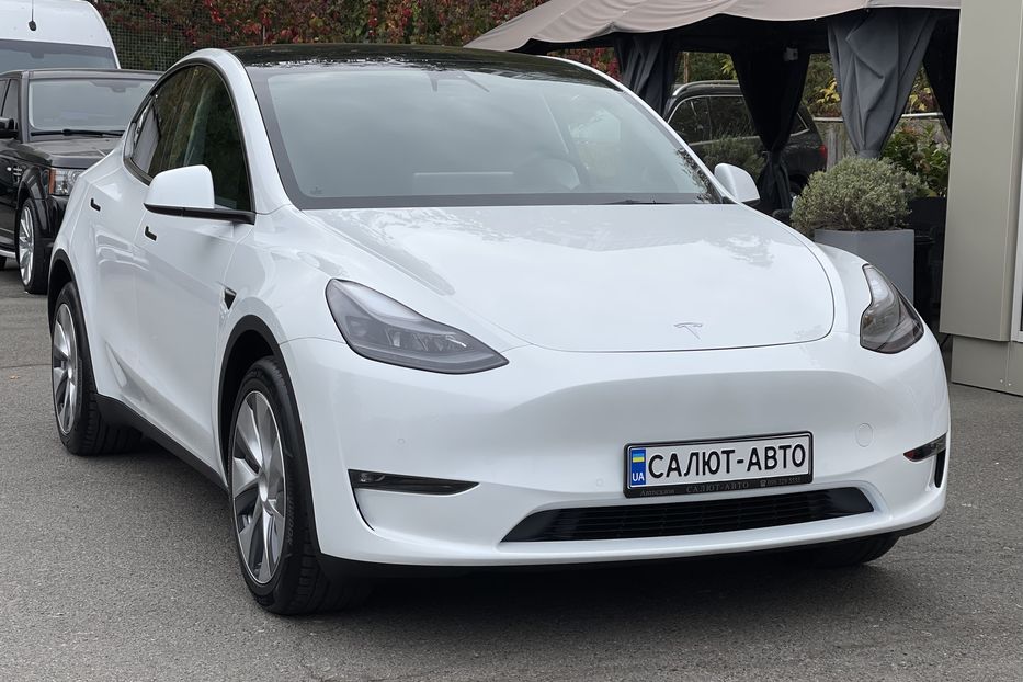 Продам Tesla Model Y Europa Long Range Dual Motor 2021 года в Киеве