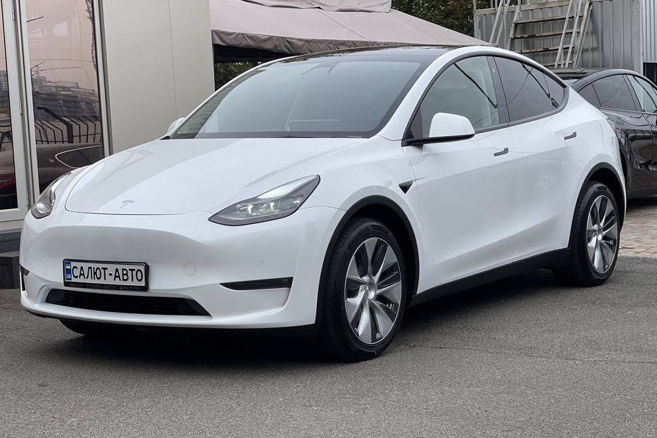 Продам Tesla Model Y Europa Long Range Dual Motor 2021 года в Киеве