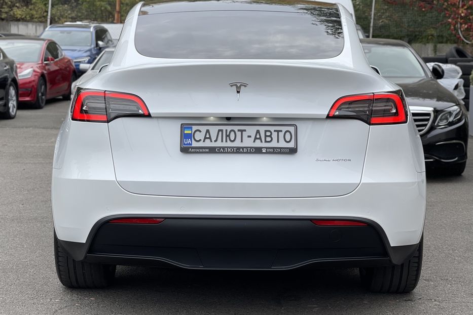 Продам Tesla Model Y Europa Long Range Dual Motor 2021 года в Киеве