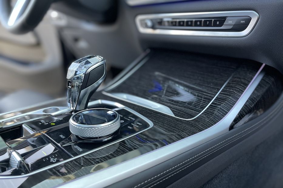 Продам BMW X7 M50D 2020 года в Киеве