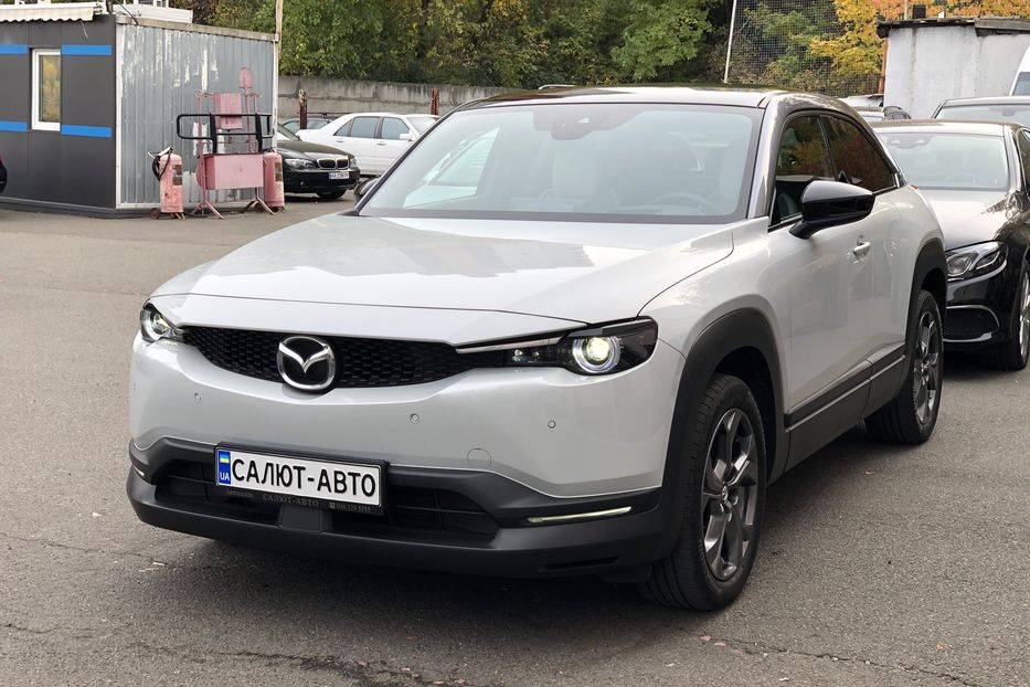 Продам Mazda 3 0-МХ 2020 года в Киеве