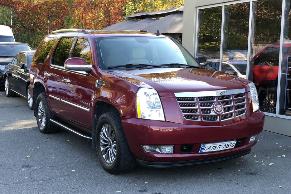 Продам Cadillac Escalade 6.2 2007 года в Киеве