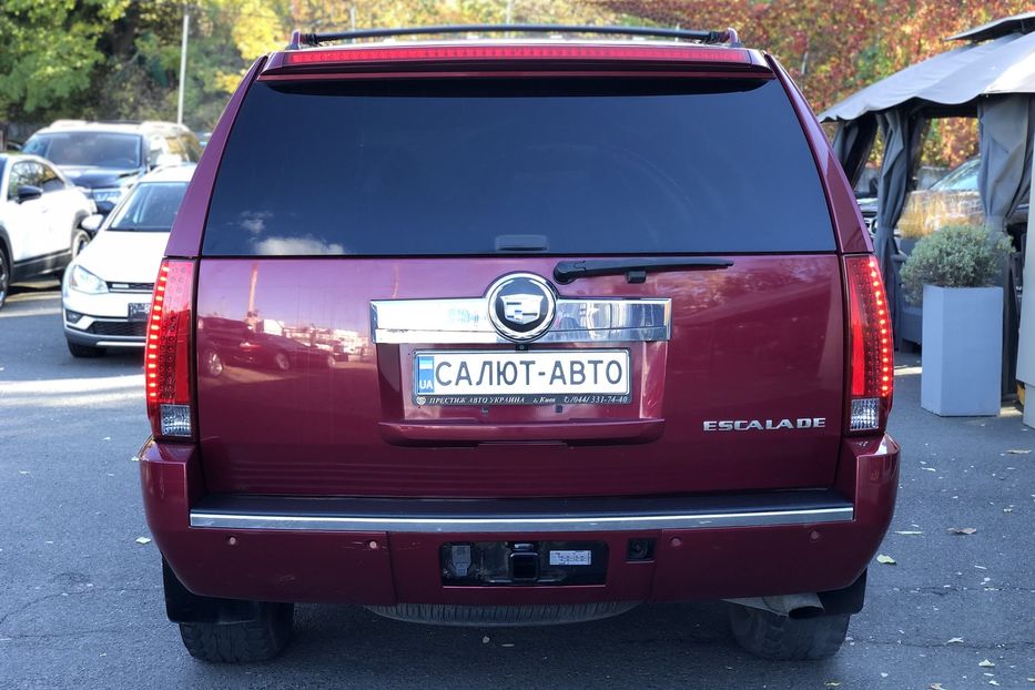 Продам Cadillac Escalade 6.2 2007 года в Киеве