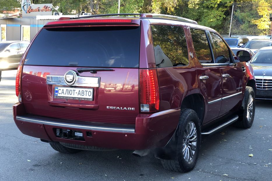 Продам Cadillac Escalade 6.2 2007 года в Киеве